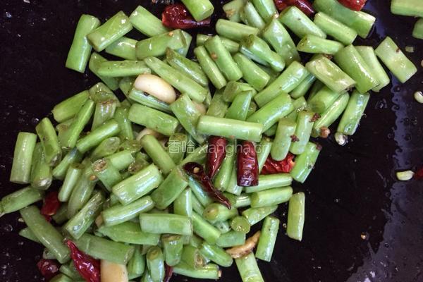 榄菜肉末四季豆的做法图解10