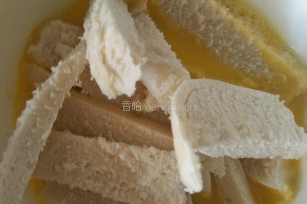 香辣鸡蛋馒头片（超简单）的做法图解2