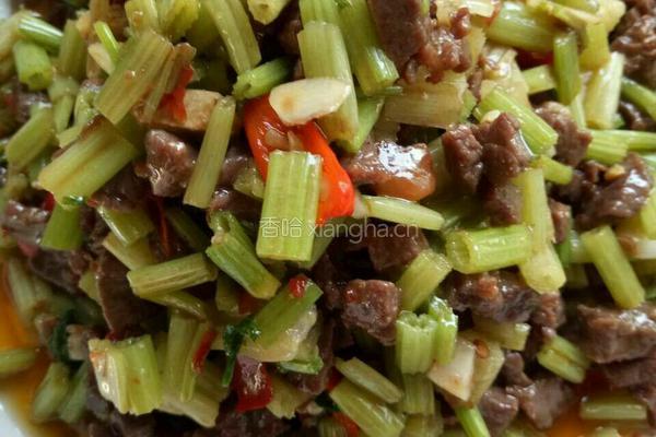 芹菜牛肉的做法图解5