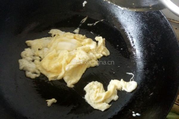 番茄酱炒蛋的做法图解3