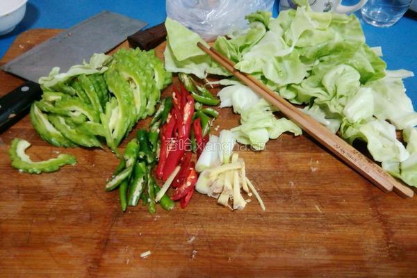 爆炒盐煎肉的做法图解2