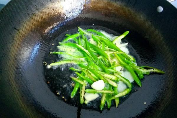 青椒炒黄瓜丝的做法图解5