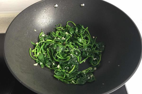 蒜蓉红薯叶的做法图解6