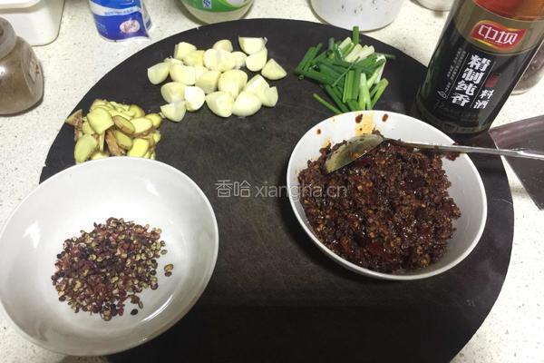 舔嘴嘴香辣蟹的做法图解2
