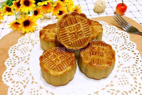 蛋黄豆沙月饼的做法图解1