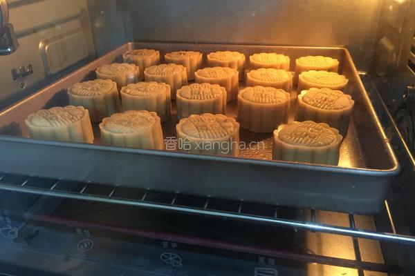 蛋黄豆沙月饼的做法图解19
