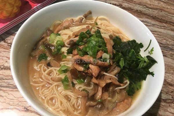 榨菜鸡丝面的做法图解5