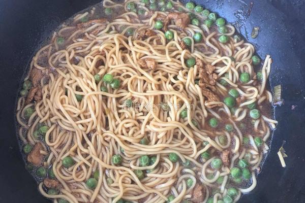 豌豆焖面的做法图解10