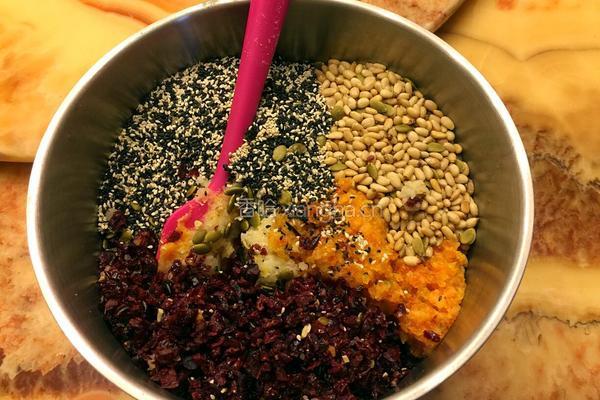 满口飘香的五仁月饼馅儿的做法图解5