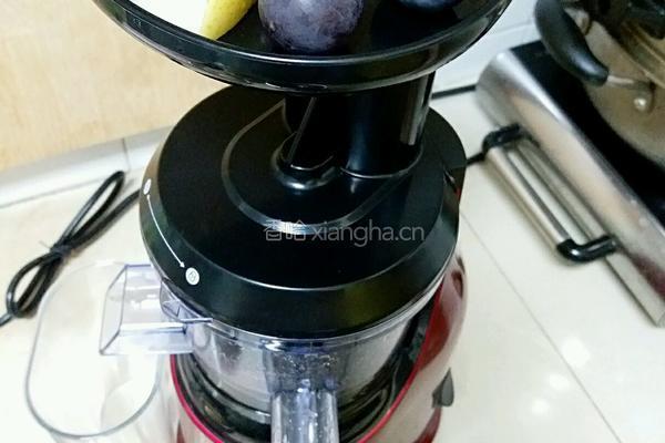 百香葡萄梨汁的做法图解4