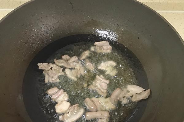 肉炒卷心菜粉条的做法图解4