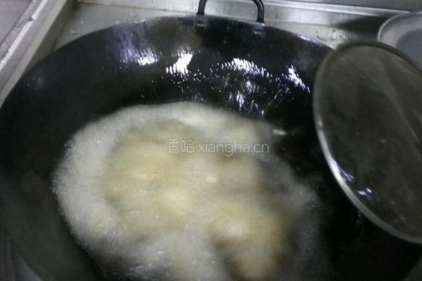 番茄鸡丁的做法图解1