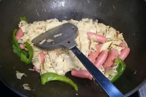 干豆腐炒亲亲肠的做法图解12
