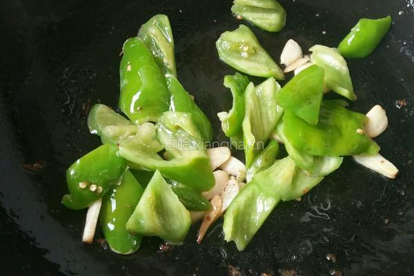 木耳炒肉片的做法图解6