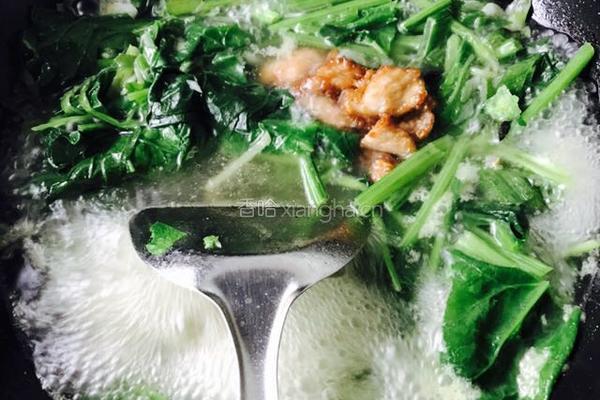 酥肉菠菜排骨汤的做法图解5