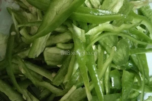 青椒韭花肉丝的做法图解3