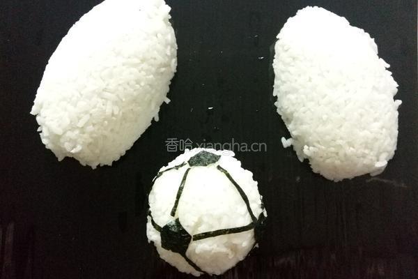 足球饭团的做法图解7