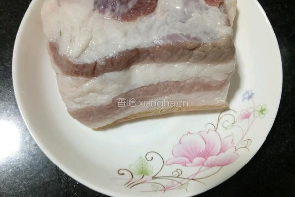 土豆片回锅肉的做法图解1