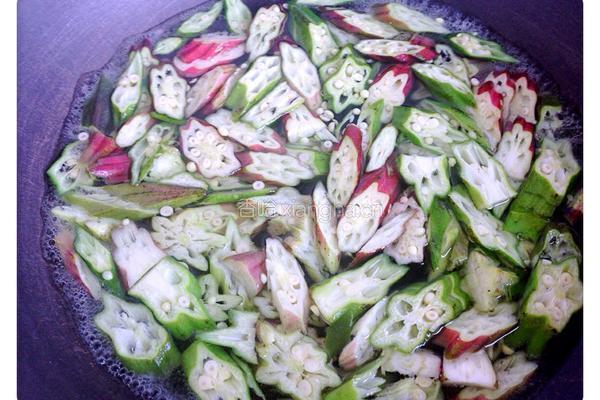 素炒秋葵的做法图解2