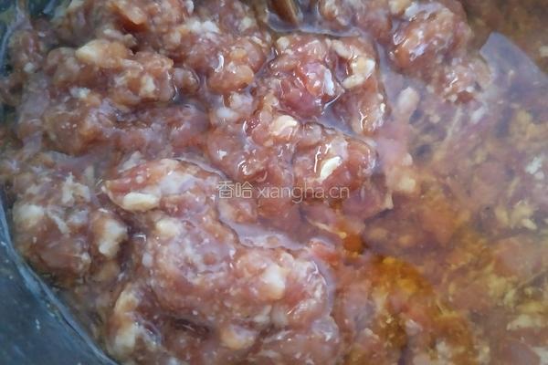 猪肉芹菜蒸饺的做法图解6