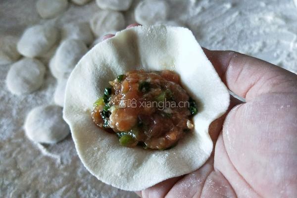 猪肉芹菜蒸饺的做法图解14
