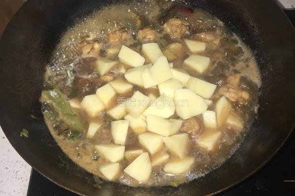 土豆鸡腿的做法图解4