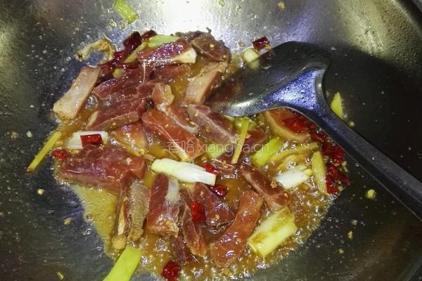 豆腐豆芽烩肉的做法图解2
