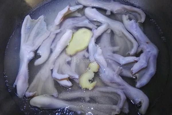 卤鸭掌的做法图解2