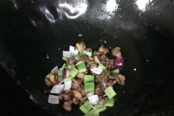 孜然牛肉的做法图解3
