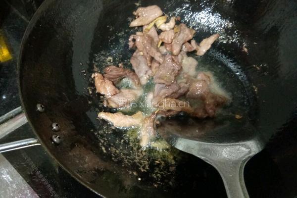 扁豆炒瘦肉片的做法图解7