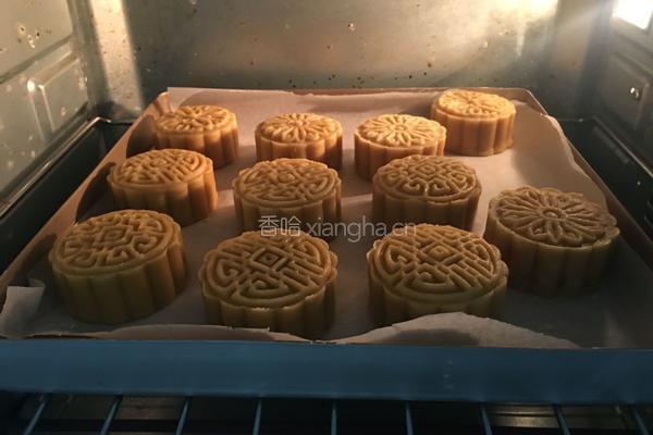 莲蓉蛋黄月饼的做法图解22