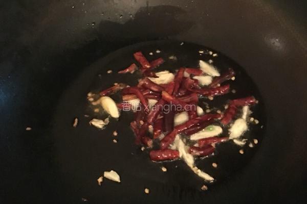 干辣椒炒黄豆芽的做法图解5