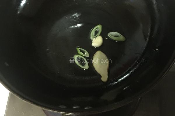 花菜炒腊肉的做法图解5
