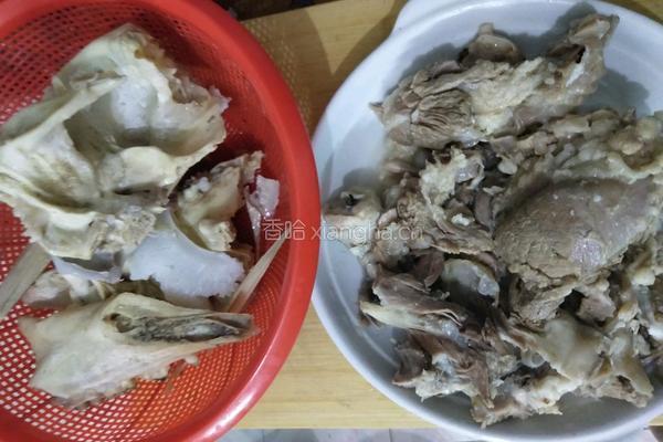 凉拌麻辣猪头肉的做法图解2