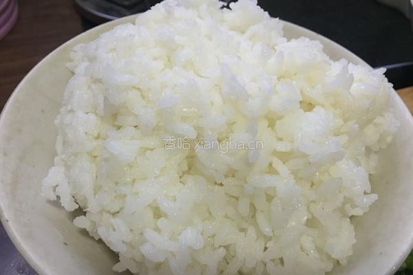 广式香肠蛋炒饭的做法图解4