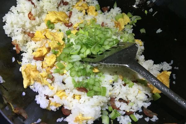 广式香肠蛋炒饭的做法图解8