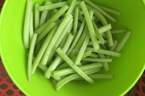 清炒红薯茎叶的做法图解6