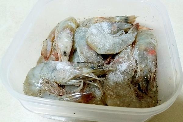 茄汁大虾的做法图解3