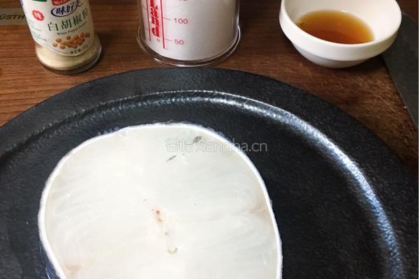 蜜汁香煎银鳕鱼的做法图解2