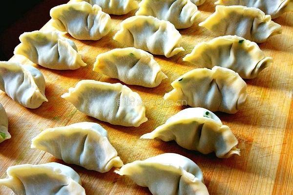 韭菜猪肉馅饺子的做法图解7