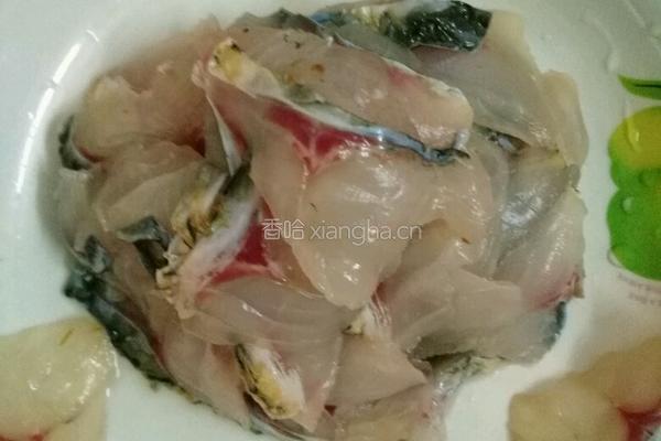 香辣米粉鱼的做法图解3