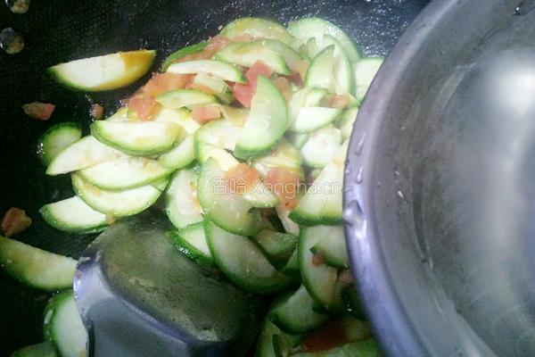 西红柿鸡蛋烧丝瓜豆腐的做法图解11
