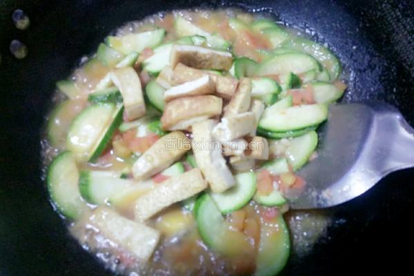 西红柿鸡蛋烧丝瓜豆腐的做法图解12