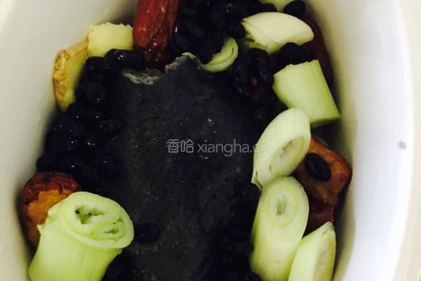 黑豆乌鸡汤的做法图解7