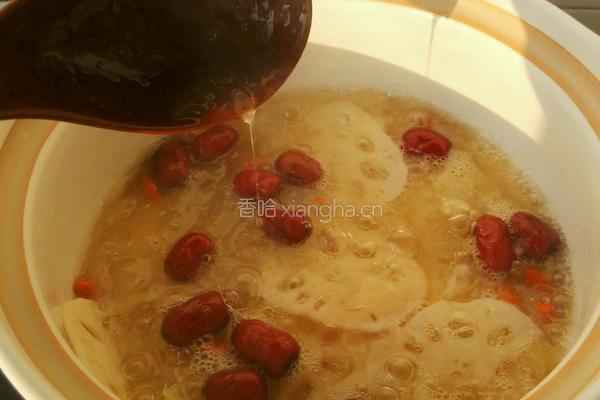 银耳莲藕红枣羹的做法图解9