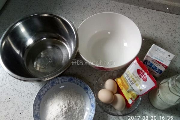 电饭煲蛋糕的做法图解1