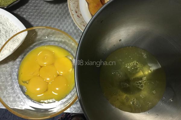 南瓜戚风的做法图解2