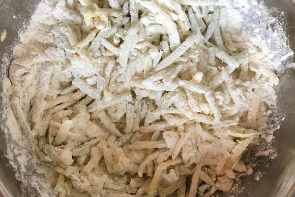 翡翠玉瓜丝饼的做法图解3