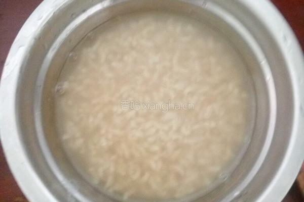 大米红糖粥的做法图解4