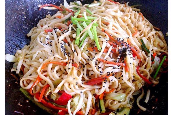 包菜肉丝炒面的做法图解9